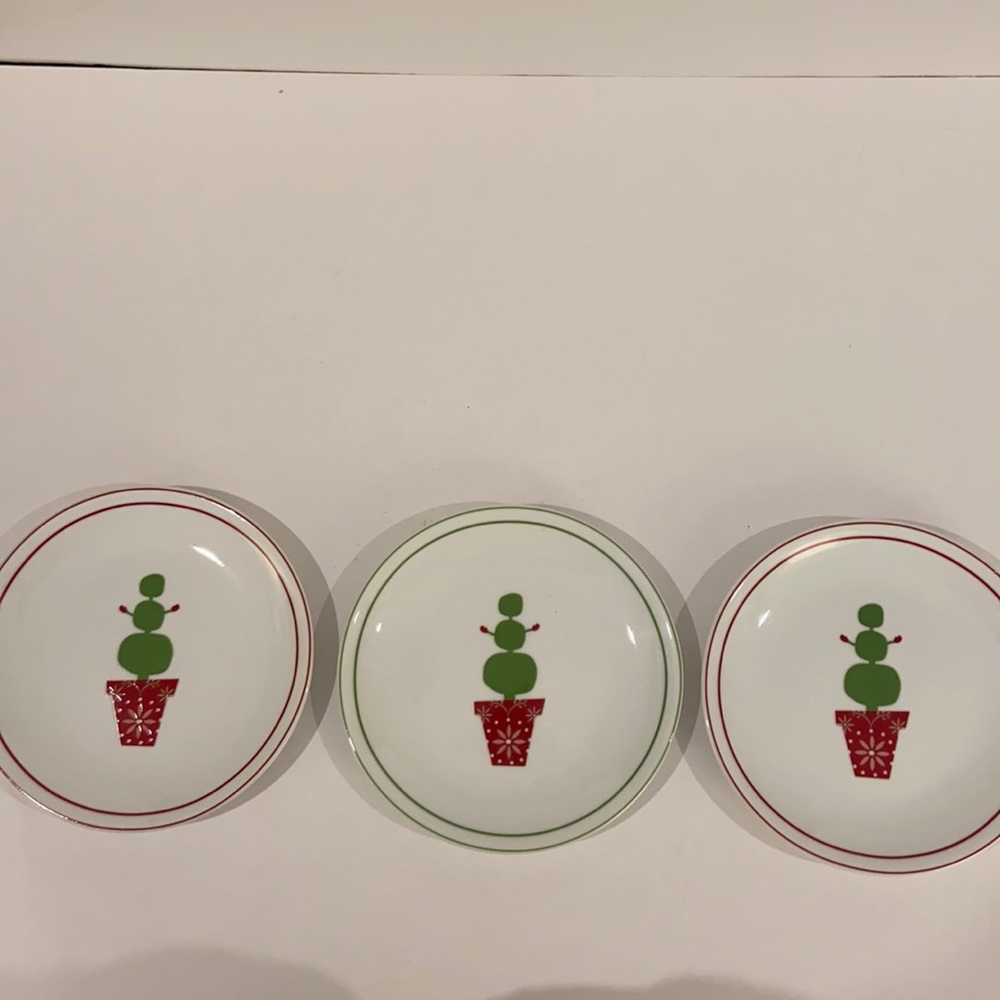 3 Starbucks Holiday 2006 Topiary plates